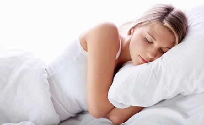 Ngủ đủ giấc, sinh hoạt điều độ giúp tăng cân hiệu quả